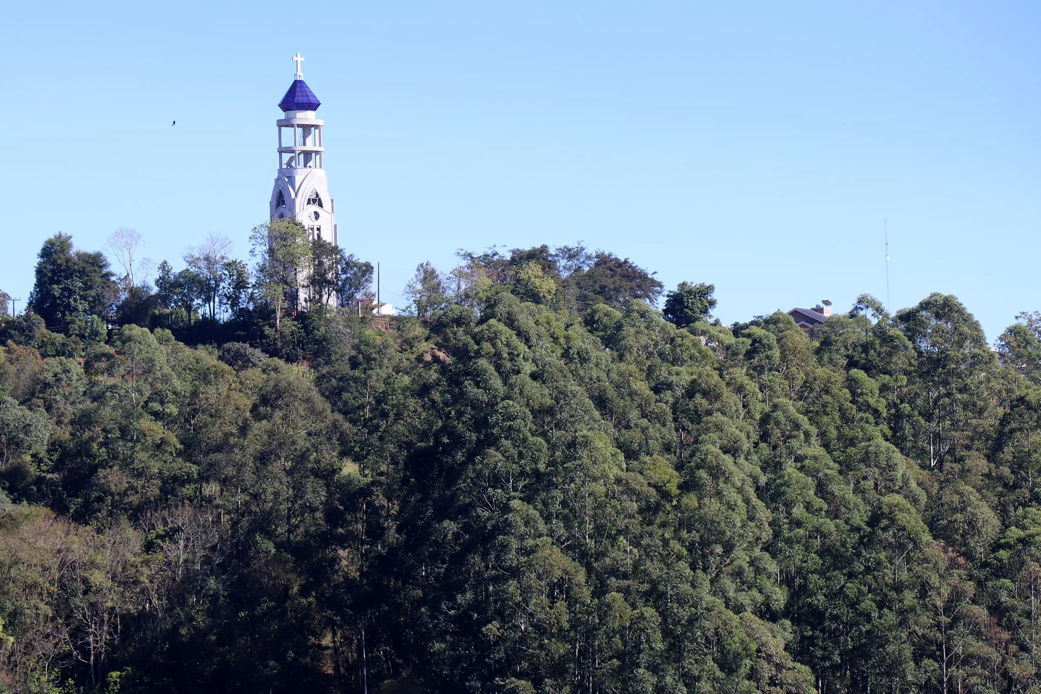 Torre da cidade vista de longe